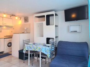 Studio rénové avec piscine, proche port et plage - 3 couchages - FR-1-249-407